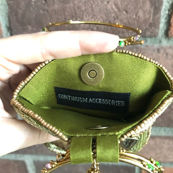 Beaded handbag / wristlet / coin purse - Picture 3 of 3